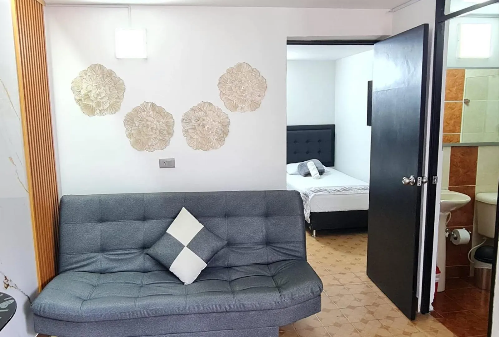 New Cozy Apartment In The Poblado, San Lucas Medellin Colombia